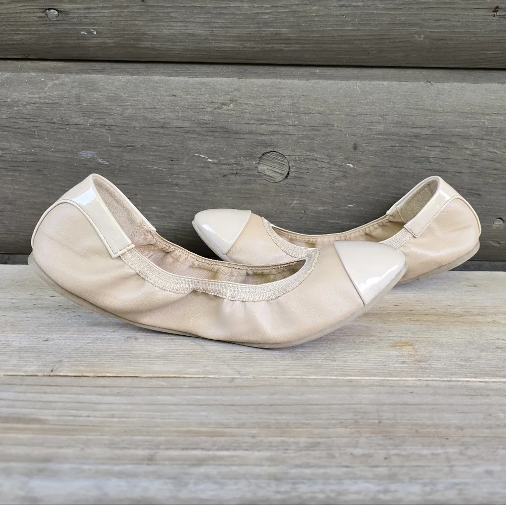 Dexflex Comfort Claire Classic Minimalist Capped Toe Comfort Ballet Flats 8M